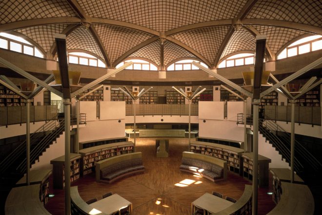 水戸市立西部図書館