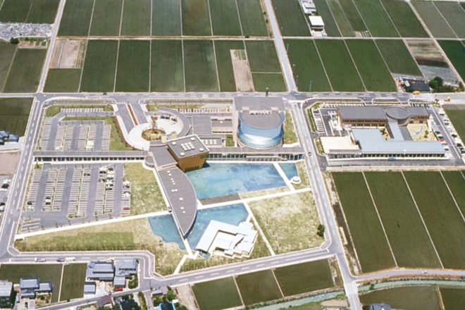 黒部市国際文化センター・コラーレ