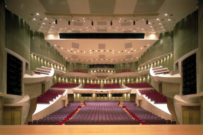 黒部市国際文化センター・コラーレ