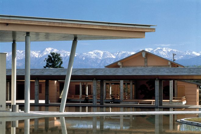 黒部市国際文化センター・コラーレ