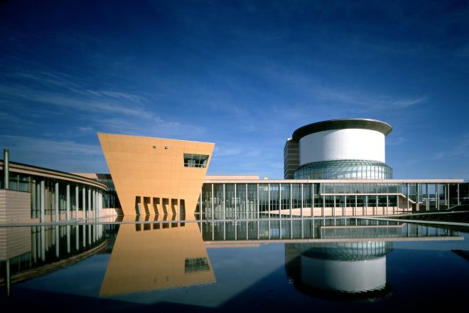 黒部市国際文化センター・コラーレ