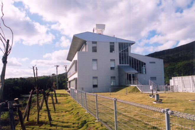 国土交通省 八丈島測候所庁舎