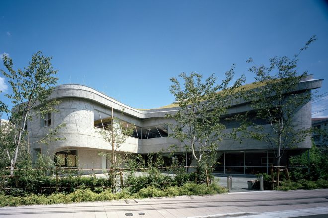 唐木田コミュニティセンター・児童館・図書館／からきだ菖蒲館