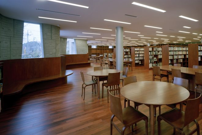 唐木田コミュニティセンター・児童館・図書館／からきだ菖蒲館