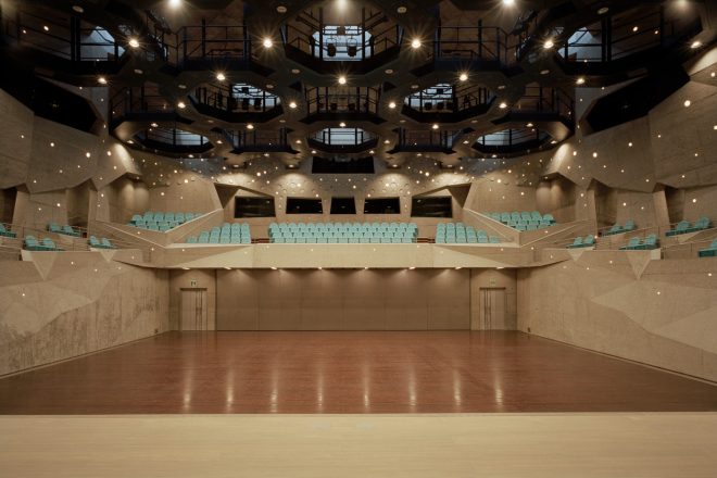 八丈町庁舎 多目的ホール・おじゃれ