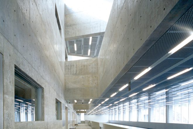 八丈町庁舎 多目的ホール・おじゃれ