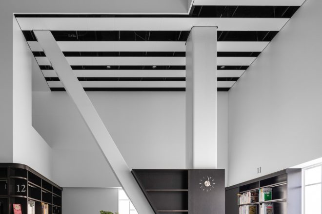 小牧市中央図書館 小牧市中央図書館