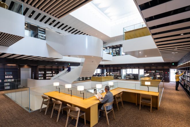 小牧市中央図書館 小牧市中央図書館