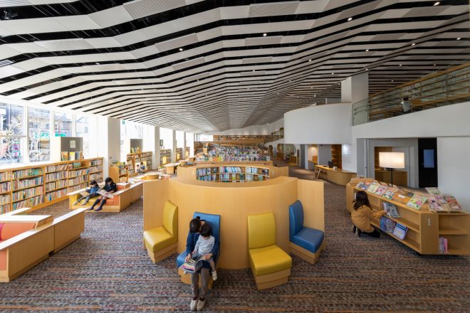 小牧市中央図書館 小牧市中央図書館